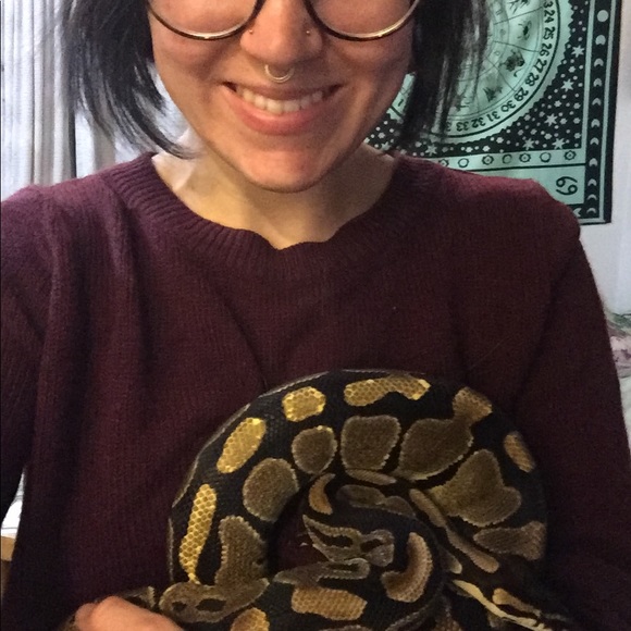 Meet your Posher, Christa, Owner of VdBoutique!💜 - Picture 7 of 8